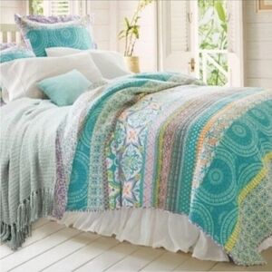 Soft Surroundings Queen Quilt Set